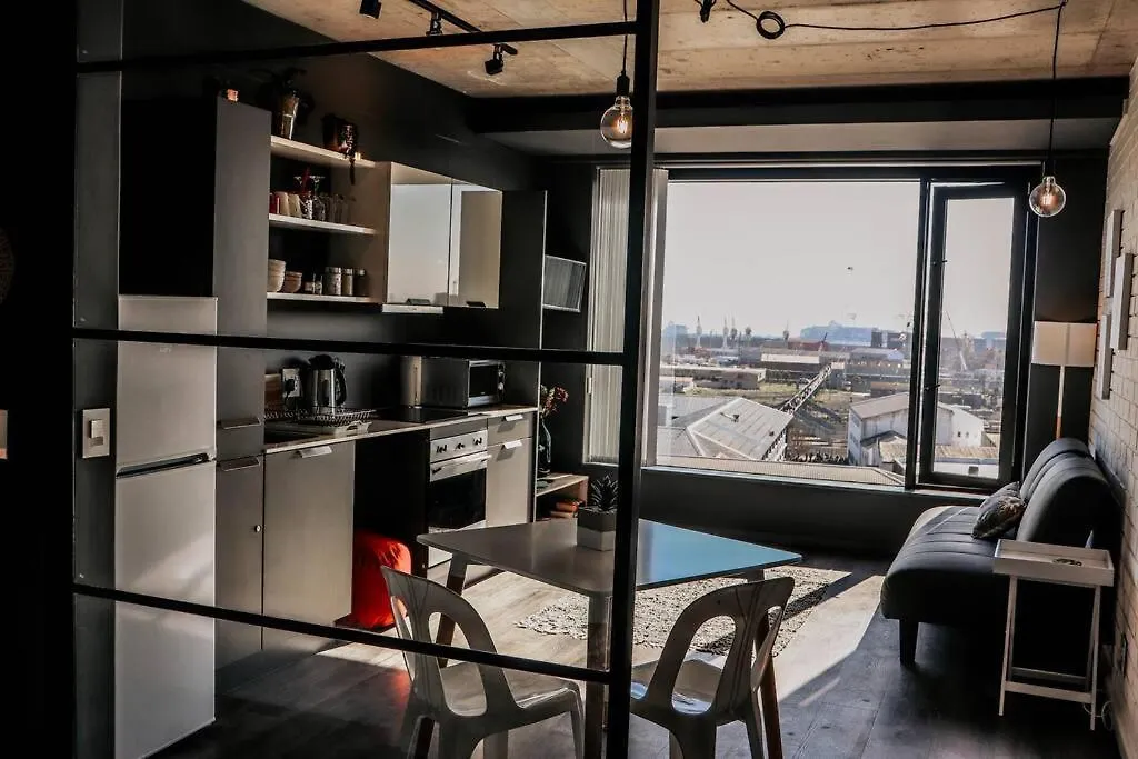 Wex829- Modern Woodstock Apartment With Pool And Gym Access And Secure Parking Cape Town
