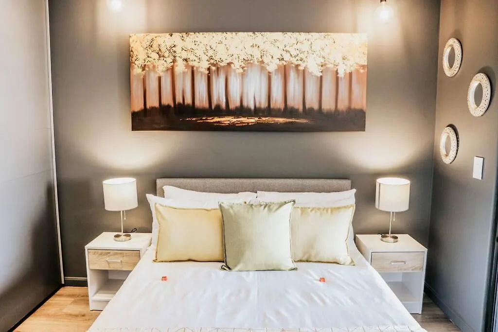 Wex829- Modern Woodstock Apartment With Pool And Gym Access And Secure Parking Cape Town South Africa