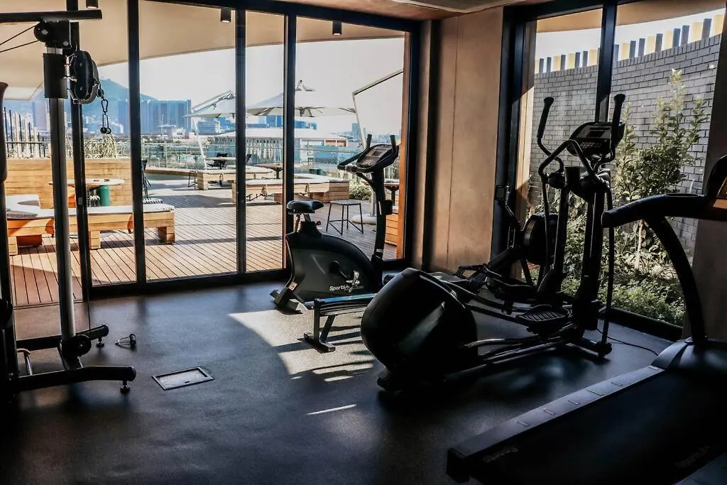 Wex829- Modern Woodstock Apartment With Pool And Gym Access And Secure Parking Cape Town 0*,